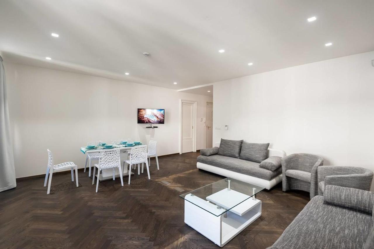 Palace Dlouha - Old Town Apartment Prag